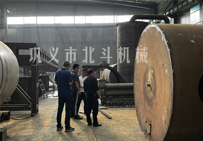 锯末草莓视频在线观看视频的制造现场让顾客惊叹不已