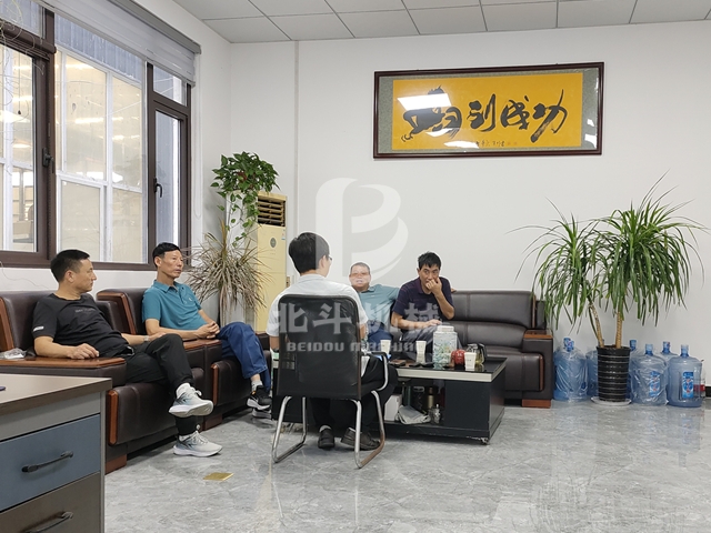 外地客户来巩义草莓视频APP黄机械实地考察竹子草莓视频在线观看视频