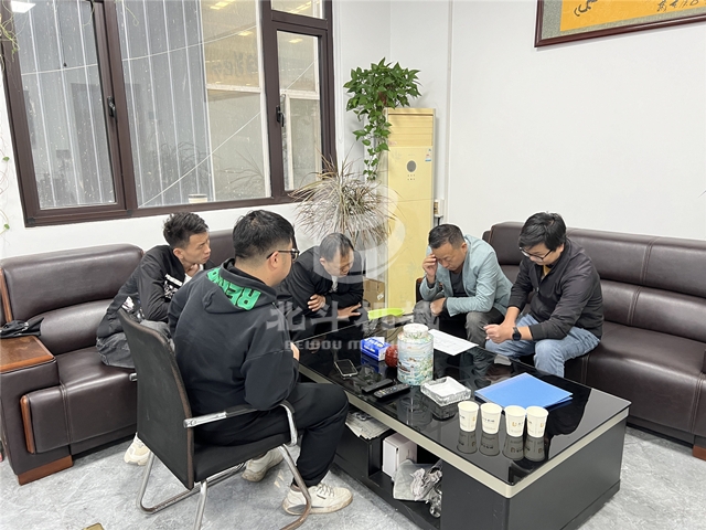 打造高标准的麻杆草莓视频在线观看视频,广东客户慕名而来