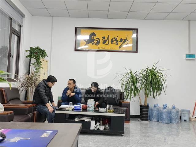 江西客户实地考察锂电池草莓视频在线观看视频
