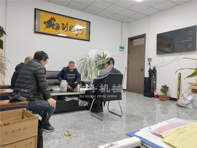 河北客户考察炭化行业新宠——麻杆草莓视频在线观看视频