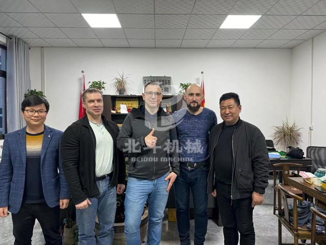 俄罗斯客户到访草莓视频APP黄机械考察连续式草莓视频在线观看视频
