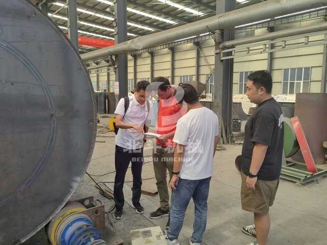非洲客户到访巩义草莓视频APP黄机械考察新型草莓视频在线观看视频