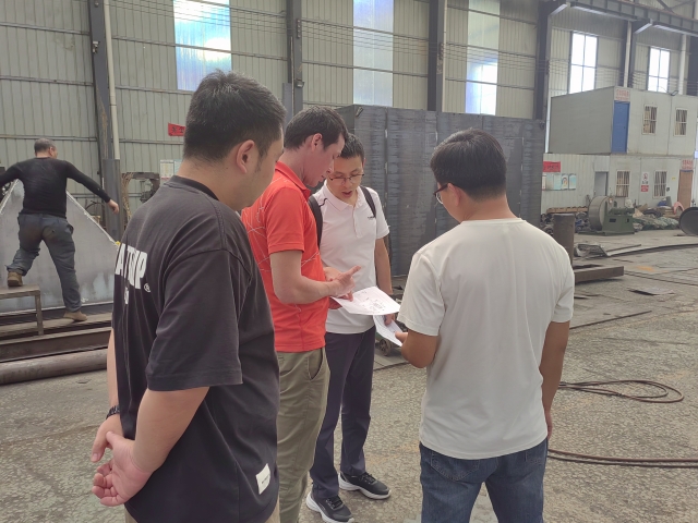 跨国交流新篇章——非洲客户参观考察草莓视频在线观看视频制造现场